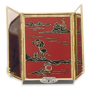 AN ART DECO ENAMEL AND DIAMOND PILL BOX, BY LACLOCHE FRÈRES