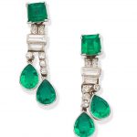 ART DECO EMERALD AND DIAMOND PENDENT EARRINGS, CIRCA 1930